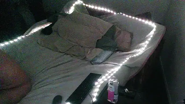 Snapshot of Cooperstone chatting on 12/11/24, 10:38 Cooperstone online show from 12/11/24, 10:38