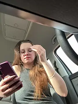 Snapshot of Izzy_Inked chatting on 03/05/25, 10:11 Izzy Inked online show from 03/05/25, 10:11