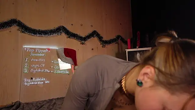 Snapshot of Izzy_Inked chatting on 11/13/25, 10:30 Izzy Inked online show from 11/13/25, 10:30