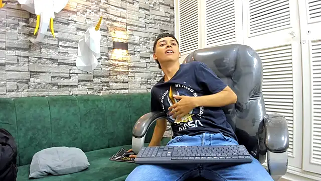 DamiBright online show from 10/11/25, 05:44