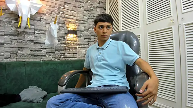 DamiBright online show from 10/18/25, 05:25