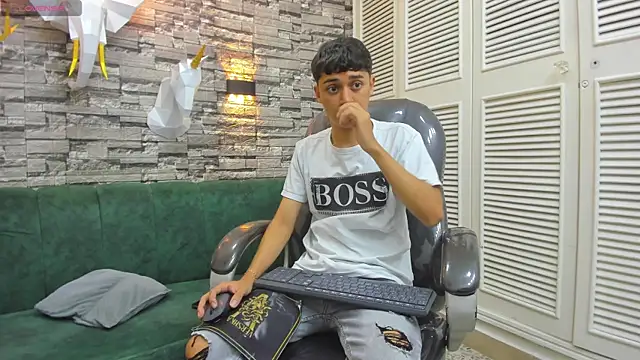 DamiBright online show from 11/01/25, 05:59