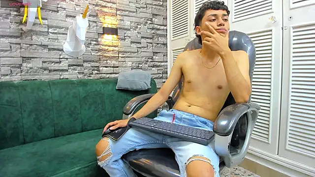 DamiBright online show from 11/03/25, 05:36