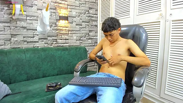 DamiBright online show from 11/04/25, 05:34