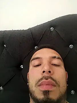 Snapshot of xxierra chatting on 01/18/25, 01:08 xxierra online show from 01/18/25, 01:08