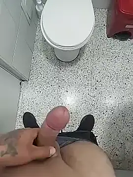 Snapshot of xxierra chatting on 02/10/25, 04:47 xxierra online show from 02/10/25, 04:47