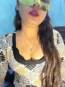Snapshot of Shanaya_Hotty chatting on 12/05/24, 12:22 Shanaya Hotty online show from 12/05/24, 12:22