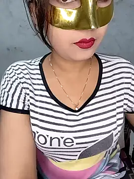Snapshot of Shanaya_Hotty chatting on 12/14/24, 05:47 Shanaya Hotty online show from 12/14/24, 05:47