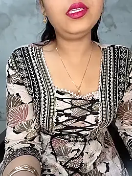 Snapshot of Shanaya_Hotty chatting on 03/08/25, 12:09 Shanaya Hotty online show from 03/08/25, 12:09