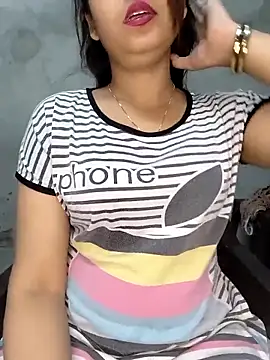 Snapshot of Shanaya_Hotty chatting on 03/12/25, 08:10 Shanaya Hotty online show from 03/12/25, 08:10