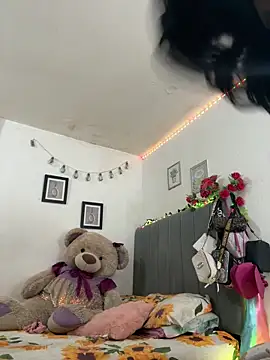 Snapshot of salomegalesoxxx chatting on 10/10/25, 02:10 salomegalesoxxx online show from 10/10/25, 02:10