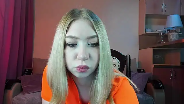 Snapshot of Annabelle_Art chatting on 02/04/25, 11:49 Annabelle Art online show from 02/04/25, 11:49