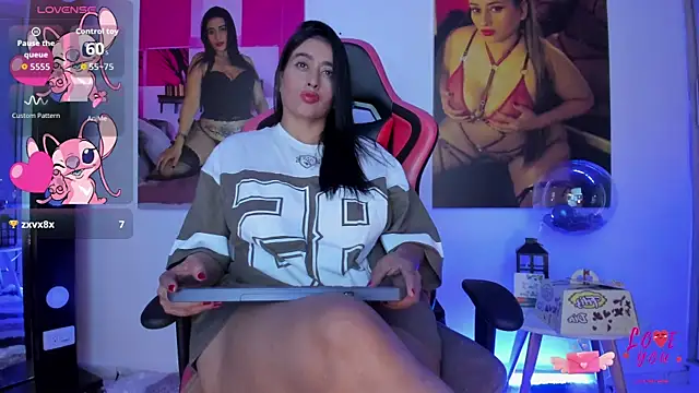 vaiolet triana online show from 11/19/25, 09:15