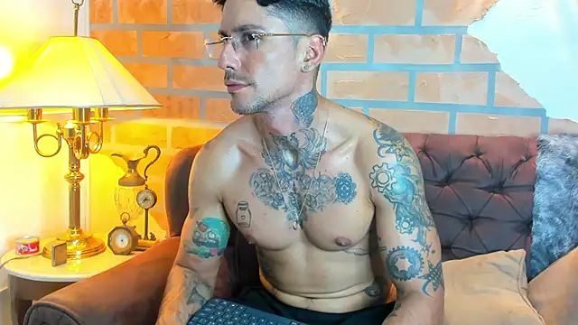 Dylanstonne online show from 01/29/25, 02:40