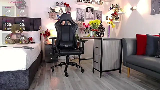 Snapshot of Carlajohnson chatting on 10/17/25, 12:14 Carlajohnson online show from 10/17/25, 12:14