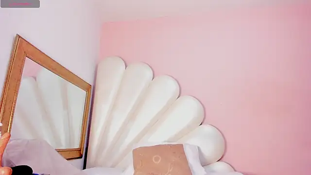 Snapshot of Ally_Parkeer_ chatting on 02/01/25, 06:40 Ally Parkeer online show from 02/01/25, 06:40