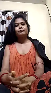 Snapshot of yoursweety09 chatting on 01/05/25, 03:45 yoursweety09 online show from 01/05/25, 03:45