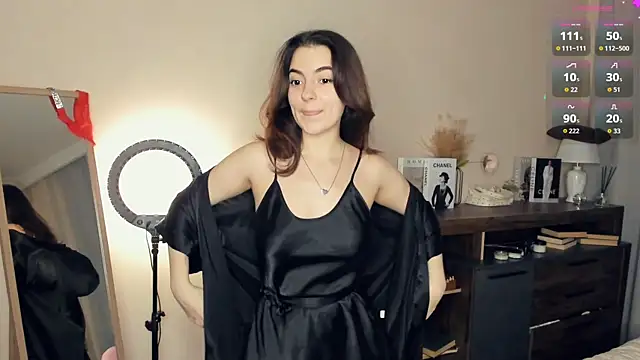 Snapshot of DracosMoon chatting on 10/22/25, 07:08 DracosMoon online show from 10/22/25, 07:08