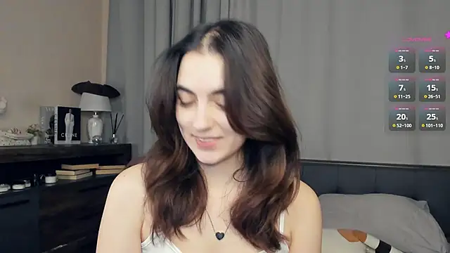 Snapshot of DracosMoon chatting on 10/24/25, 07:05 DracosMoon online show from 10/24/25, 07:05