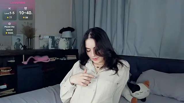 Snapshot of DracosMoon chatting on 11/21/25, 07:29 DracosMoon online show from 11/21/25, 07:29