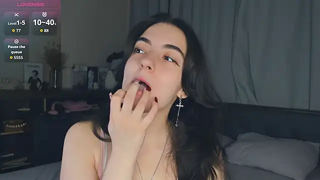 Snapshot of DracosMoon chatting on 11/25/25, 07:08 DracosMoon online show from 11/25/25, 07:08