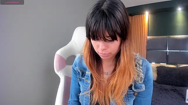 Snapshot of Antonella_Torres2 chatting on 12/09/24, 03:29 Antonella Torres2 online show from 12/09/24, 03:29