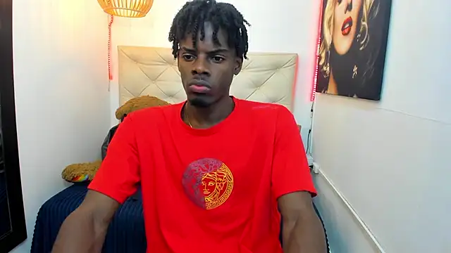 Snapshot of royce_ebony chatting on 09/11/25, 02:00 royce ebony online show from 09/11/25, 02:00