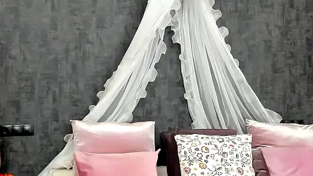 Snapshot of miss_sophieX chatting on 02/27/25, 04:20 miss sophieX online show from 02/27/25, 04:20