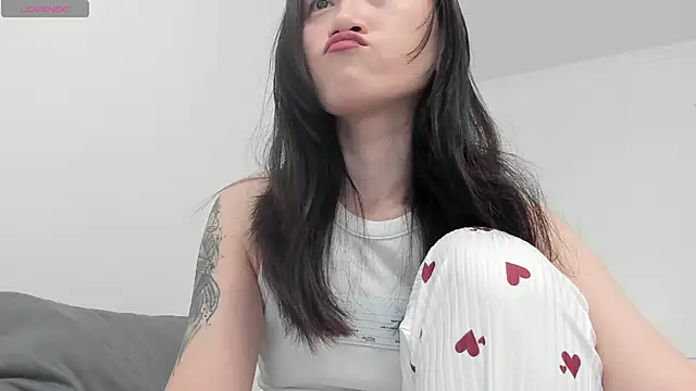 aenie online show from 03/13/25, 11:41