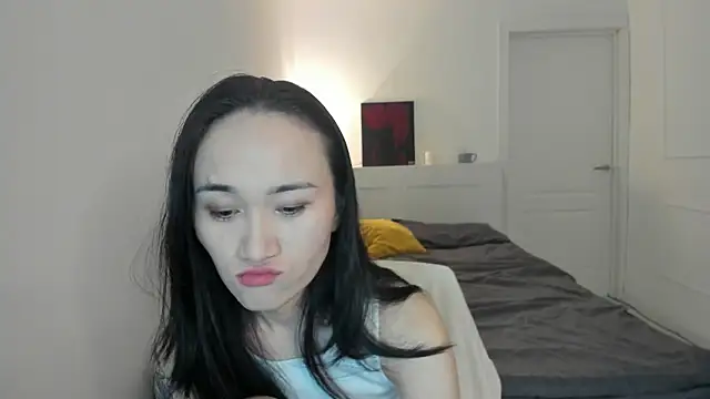 aenie online show from 10/21/25, 04:02