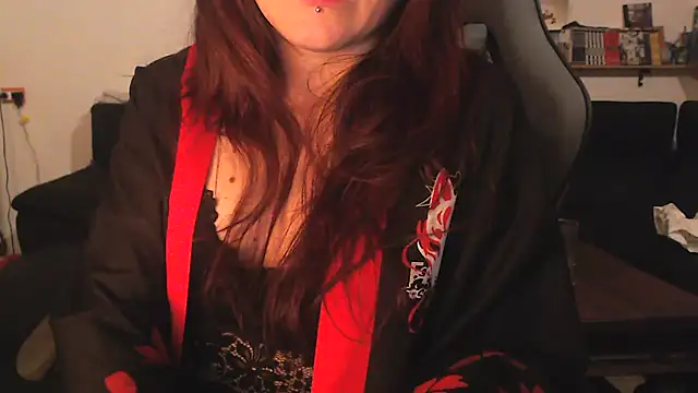 Snapshot of complicata_mente chatting on 12/22/24, 01:23 complicata mente online show from 12/22/24, 01:23
