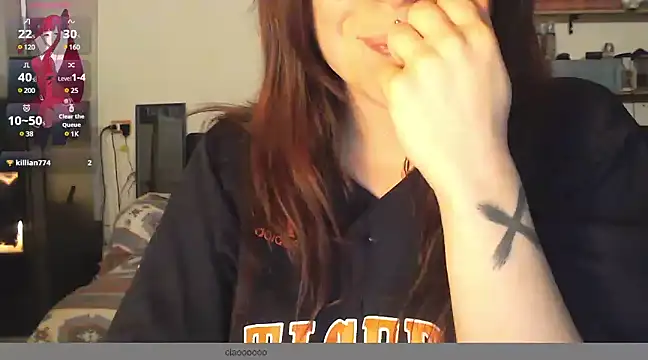 Snapshot of complicata_mente chatting on 01/09/25, 08:22 complicata mente online show from 01/09/25, 08:22