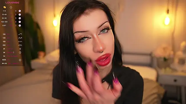 Devilsss toy online show from 11/09/25, 03:43