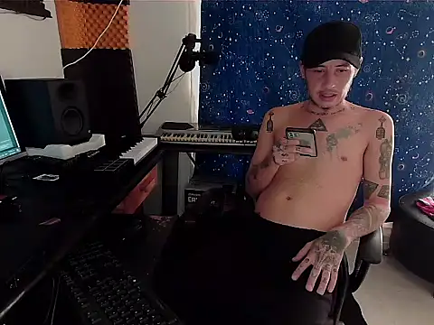 patrik tattoo  online show from 12/04/24, 05:00