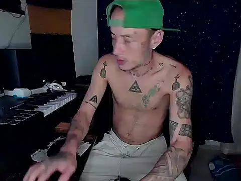 patrik tattoo  online show from 01/19/25, 07:25