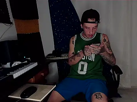 patrik tattoo  online show from 02/03/25, 11:05