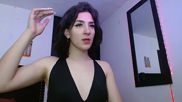 Snapshot of Triana_Damelio chatting on 11/10/25, 09:25 Triana Damelio online show from 11/10/25, 09:25