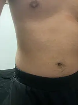 YU-KI00 online show from 11/15/25, 12:45