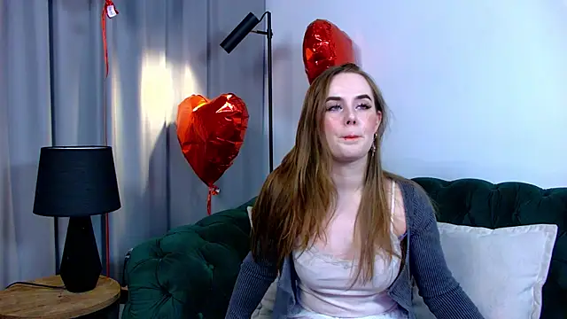 Snapshot of DanaDrake chatting on 02/19/25, 06:21 DanaDrake online show from 02/19/25, 06:21