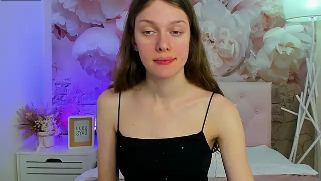 Snapshot of JaneBrowni chatting on 03/19/25, 04:24 JaneBrowni online show from 03/19/25, 04:24