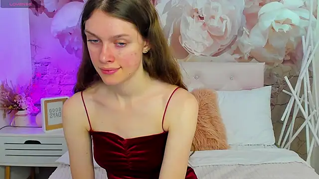 Snapshot of JaneBrowni chatting on 10/25/25, 12:23 JaneBrowni online show from 10/25/25, 12:23