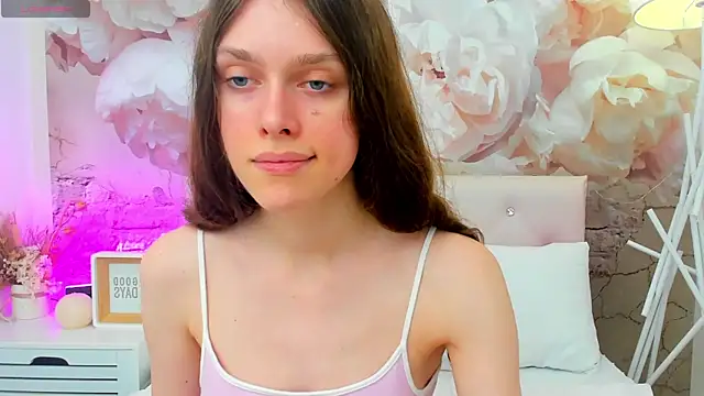 Snapshot of JaneBrowni chatting on 11/02/25, 01:13 JaneBrowni online show from 11/02/25, 01:13