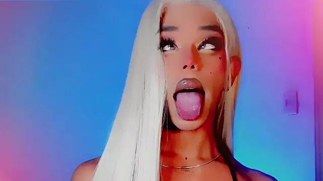 Snapshot of DanniLee_ chatting on 10/27/25, 10:25 DanniLee online show from 10/27/25, 10:25