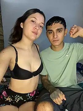 Snapshot of Jonlis01 chatting on 12/15/24, 03:53 Jonlis01 online show from 12/15/24, 03:53