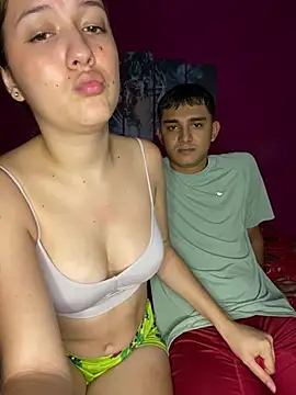 Snapshot of Jonlis01 chatting on 03/09/25, 01:04 Jonlis01 online show from 03/09/25, 01:04