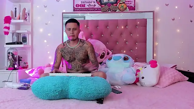 Snapshot of tamy_ian chatting on 01/20/25, 08:18 tamy ian online show from 01/20/25, 08:18