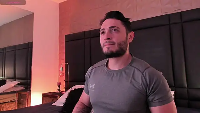 JossAckland online show from 11/18/25, 07:51