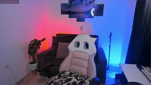 Snapshot of odelei chatting on 10/26/25, 09:37 odelei online show from 10/26/25, 09:37