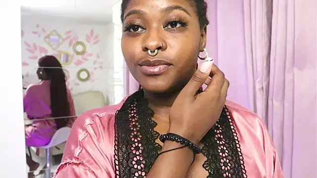 Snapshot of justnala_ chatting on 02/21/25, 10:17 justnala online show from 02/21/25, 10:17
