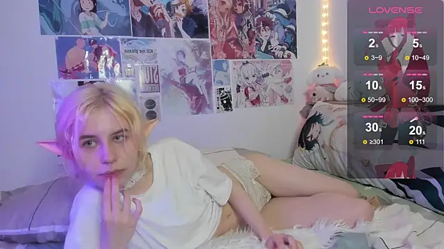 Snapshot of angel_hao chatting on 12/23/24, 02:13 angel hao online show from 12/23/24, 02:13